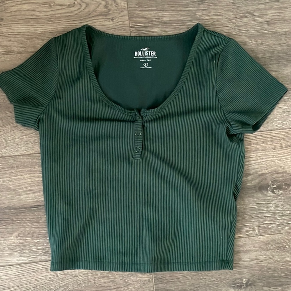 Hollister Crop Top